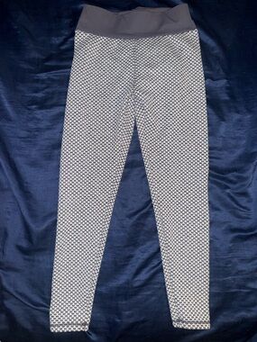 Grey and white ruched leggings